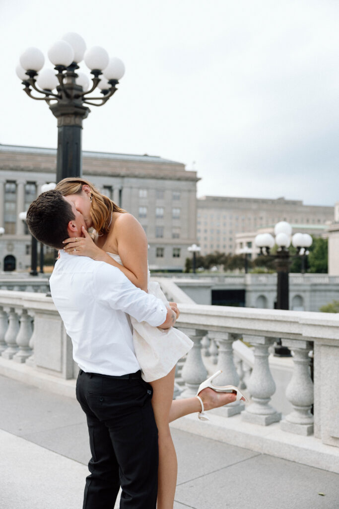 Pennsylvania couple kiss and spin