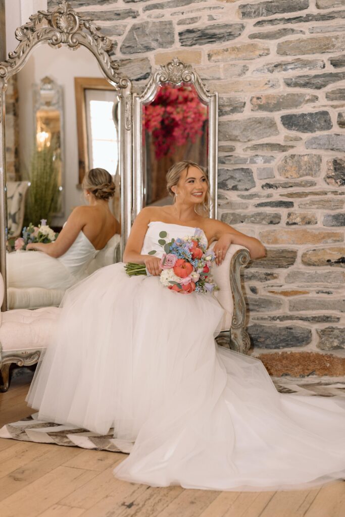 Wedding photography tips for photographers which bride is in her bridal suite. 